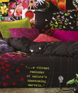- Vibrant colors & comfort in an alternates teen bedroom 